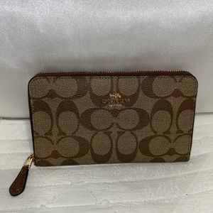 New Coach wallet